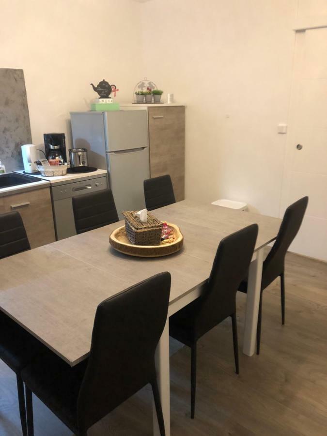 Appartement Tout Confort Ugine Exteriör bild